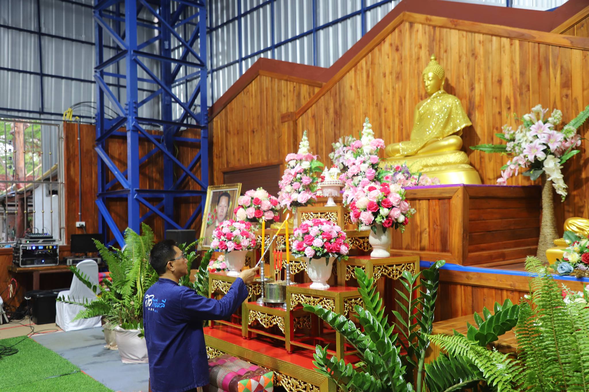 ผู้ว่าฯ ยโสธร นำทีมสภากาแฟสัญจร ตักบาตร จิบแฟ แลเจดีย์ วัดเขื่องคำ บูรณาการงานรัฐ-กระตุ้นท่องเที่ยวเชิงธรรมะ