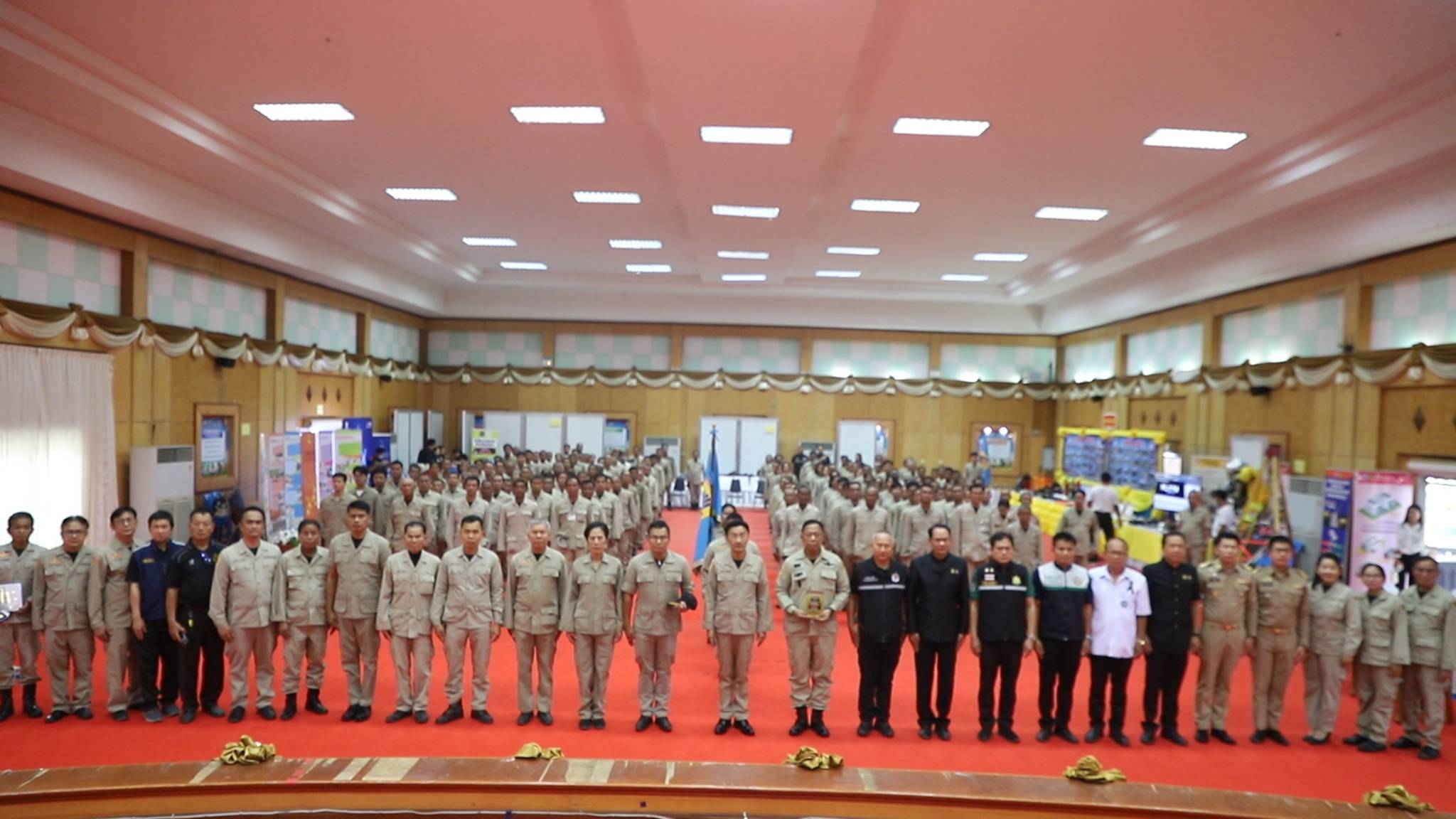 เชิดชูนักรบชุดส้ม ยโสธรเปิดงานวัน อปพร. ปี 69 ประกาศอุดมการณ์ เมตตา กล้าหาญ พร้อมพลีชีพดูแลประชาชน