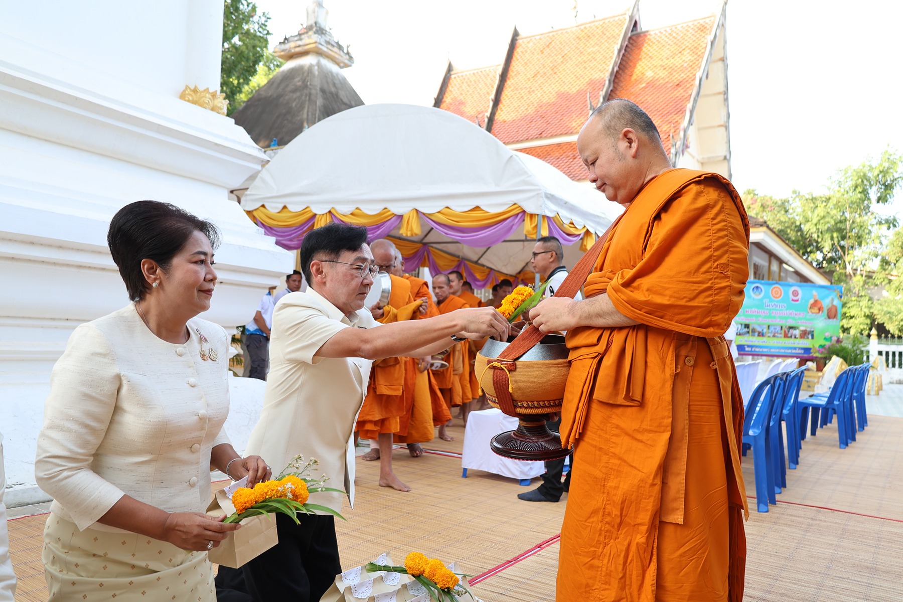 ผู้ว่าฯ ยโสธร พาเติมบุญ ควบ Big Cleaning Day วัดอัมพวัน สืบสานพระพุทธศาสนารักษามรดกทางประวัติศาสตร์