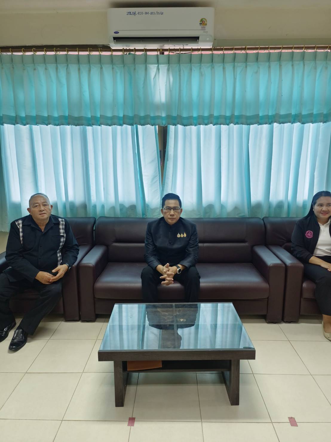 ยโสธรเดินหน้าสานพลัง 10 ปี โครงการบ้านพอเพียง ซ่อมบ้านผู้สูงอายุและกลุ่มเปราะบางแล้วกว่า 1,200 หลัง พร้อมลุยขยายผลครอบคลุมทุกตำบลทั่วจังหวัด ยกระดับคุณภาพชีวิตชาวเมืองเกษตรอินทรีย์