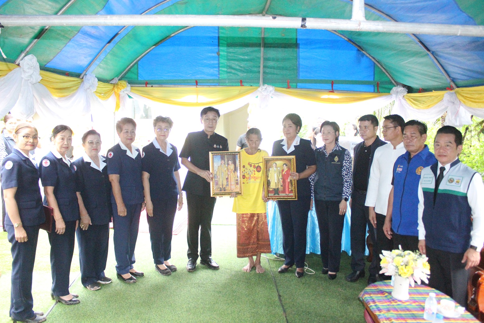ยโสธรหลอมรวมดวงใจ มอบบ้านกาชาดเฉลิมพระเกียรติฯ 74 พรรษา คืนรอยยิ้มและความมั่นคงสู่กลุ่มเปราะบางอำเภอเมืองยโสธร 2 ครอบครัว
